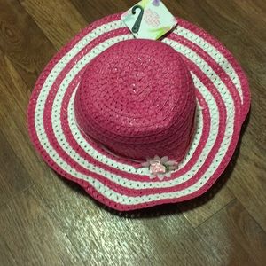 “NWT” Girls Pink trimmed in white straw hat!👒